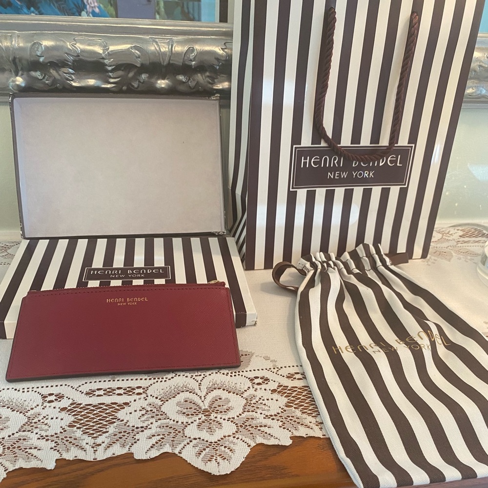 *PRICE FIRM* HENRI BENDEL WALLET +original packing